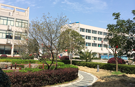 乐丰花园式厂区实景-绍兴乐丰笼具设备有限公司