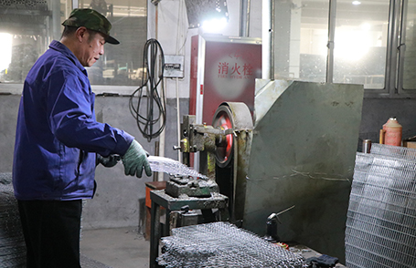 厂房设备-绍兴乐丰笼具设备有限公司